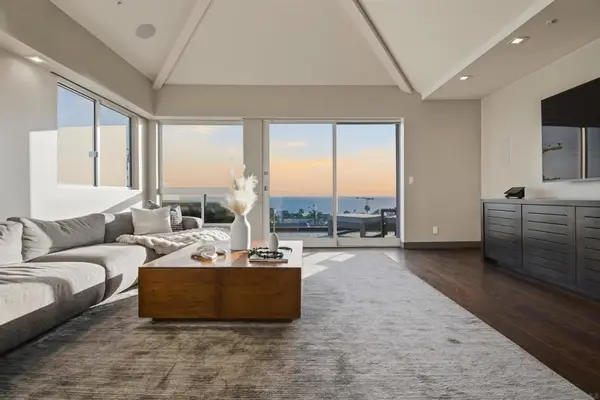 2372 Oxford Ave, Cardiff By The Sea, CA 92007