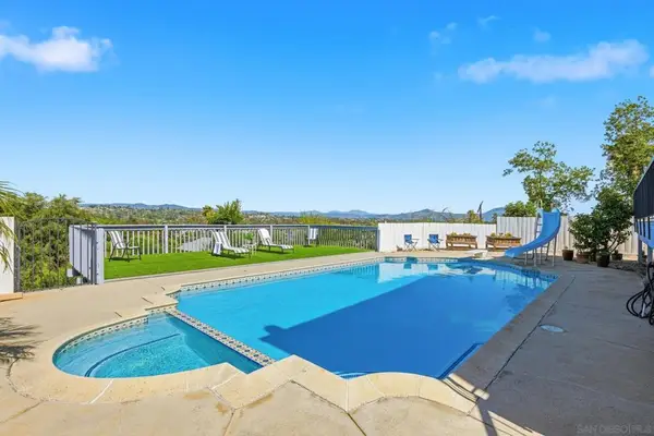 654 Schafer Place, Escondido, CA 92025