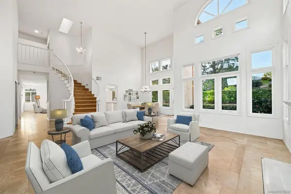 516 Camino Bailen, Escondido, CA 92029