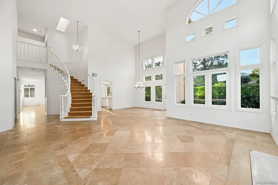 516 Camino Bailen, Escondido, CA 92029 - #2