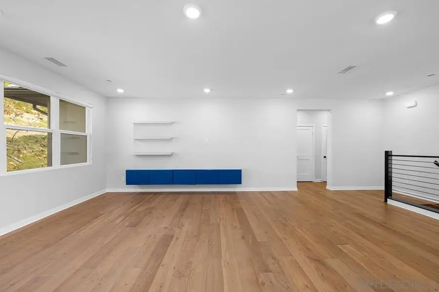 2776 Via Alta Pl, San Diego, CA 92108 - #3