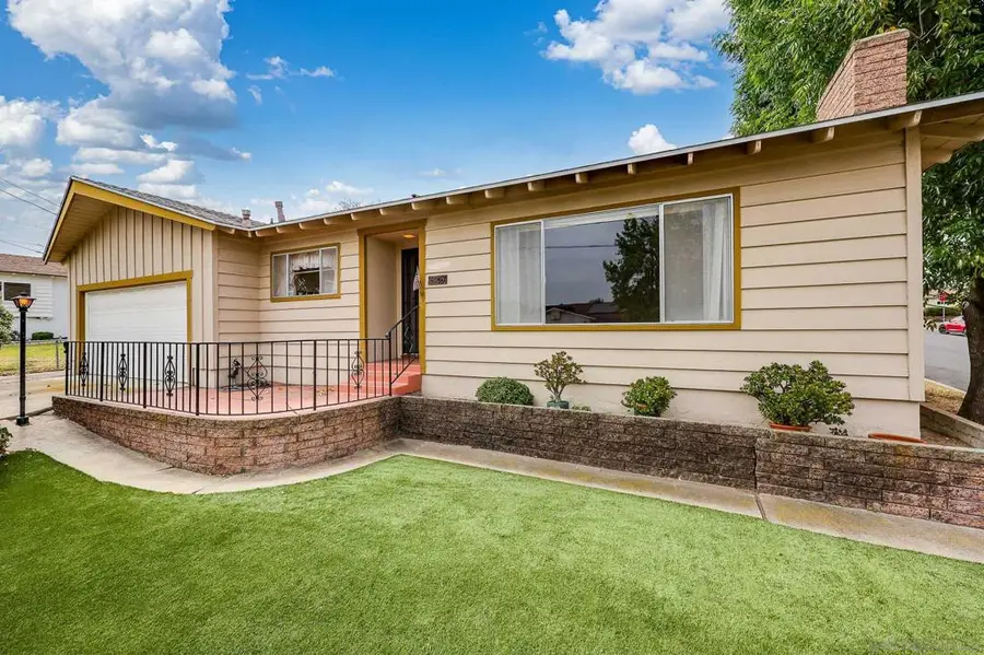 8105 Brock Ct, Lemon Grove, CA 91945 - #2