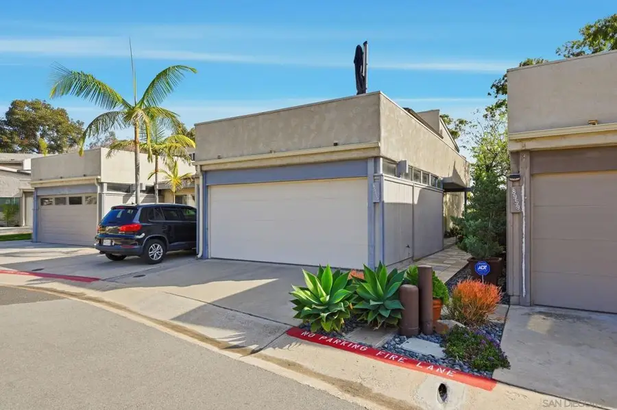 8963 Caminito Fresco, La Jolla, CA 92037 - #2