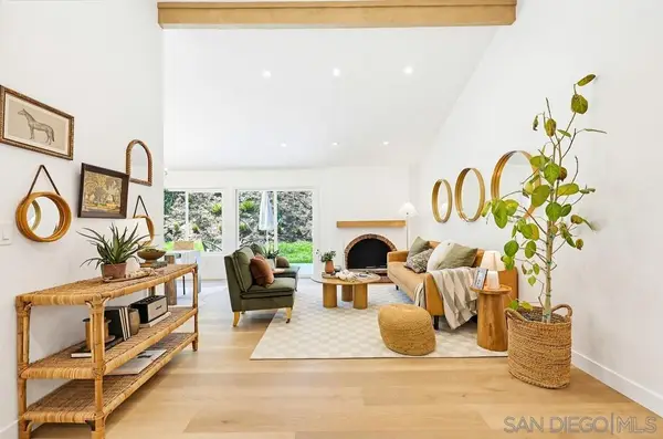 725 Santa Florencia, Solana Beach, CA 92075