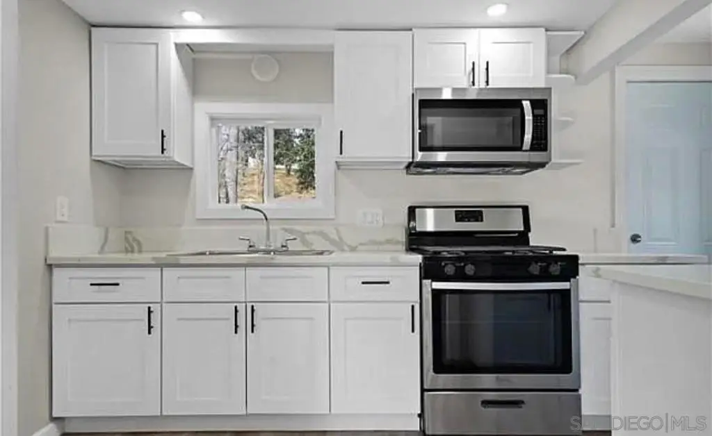 201 Hillside Spur, Cedar Glen, CA 92321 - #1