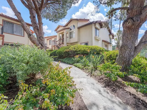 4080 Rosenda #210, San Diego, CA 92122