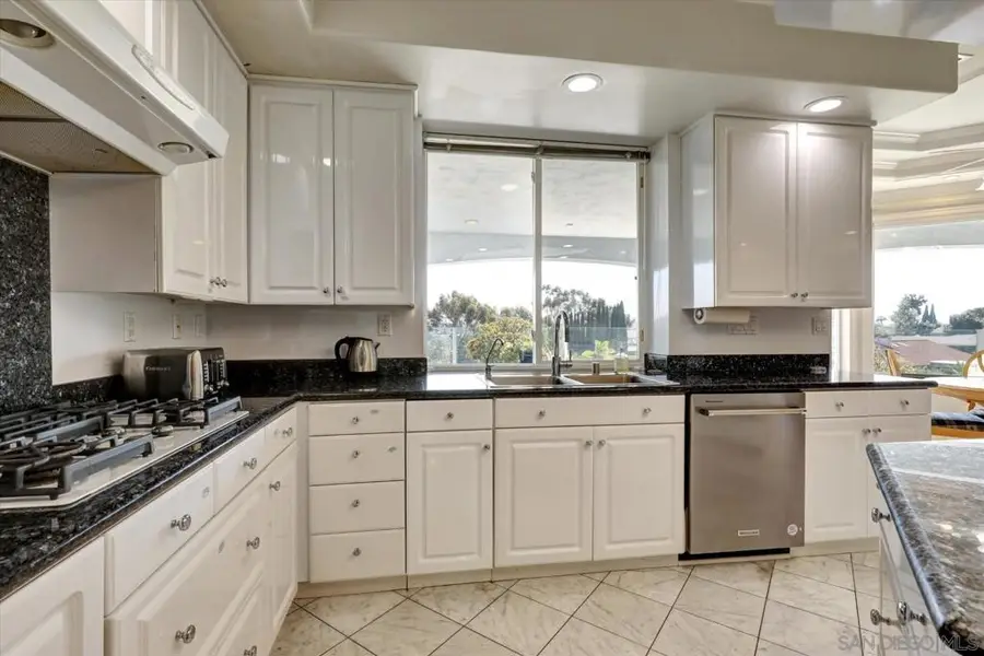 6727 Cavite Ct., San Diego, CA 92120 - #3