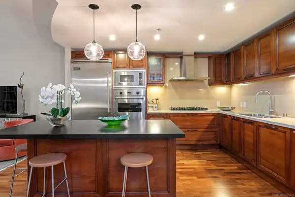 1325 Pacific Hwy. #2704, San Diego, CA 92101