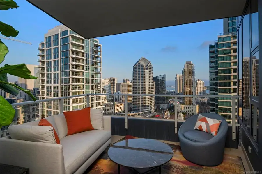 1325 Pacific Hwy. #2704, San Diego, CA 92101 - #2