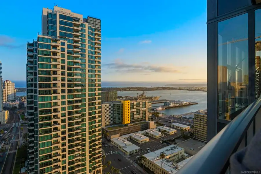 1325 Pacific Hwy. #2704, San Diego, CA 92101 - #3