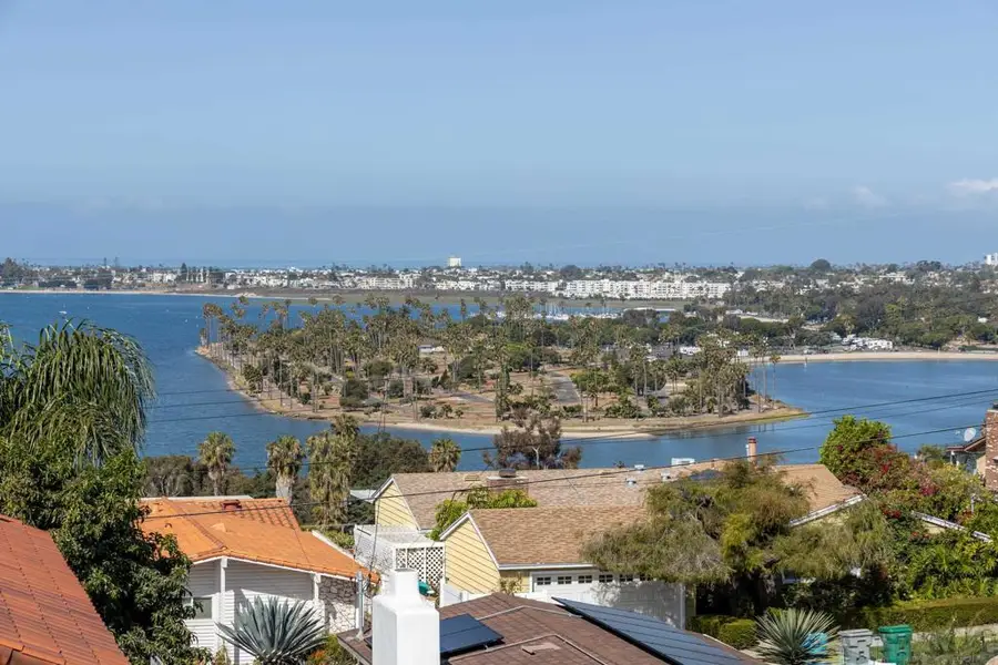 Address Withheld By Seller, San Diego, CA 92117 - #2