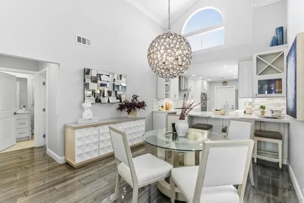 7327 Linden, Carlsbad, CA 92011