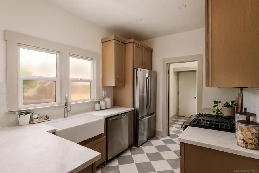 3677 Highland, San Diego, CA 92105 - #3