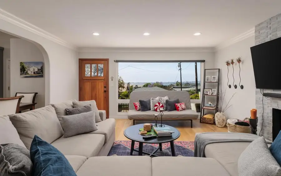 2435 Frankfort, San Diego, CA 92110 - #3