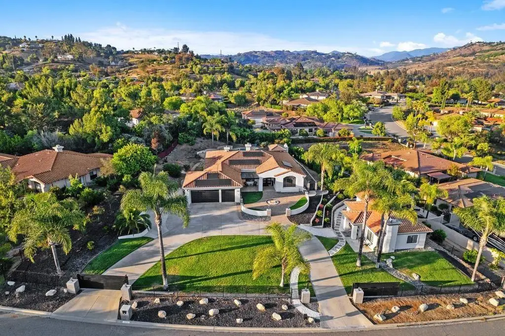 26 Cedar Vale Way, Fallbrook, CA 92028 - #1