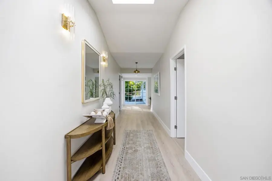 7202 Via Capri, La Jolla, CA 92037 - #3