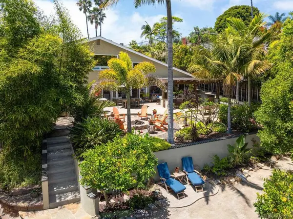 1858 Laurel Rd, Oceanside, CA 92054
