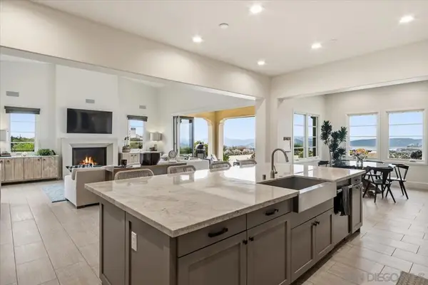 18370 Avenida Apice, Rancho Santa Fe, CA 92067