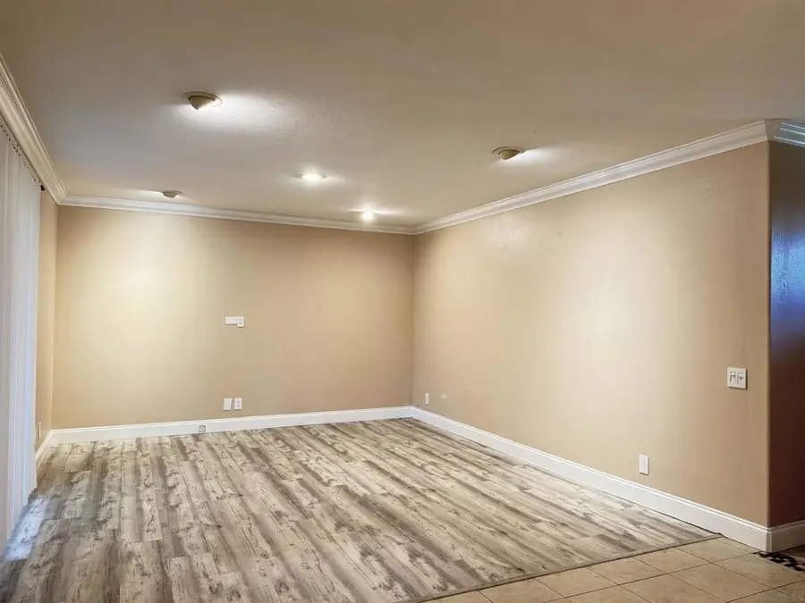8520 Via Mallorca #J, La Jolla, CA 92037 - #2