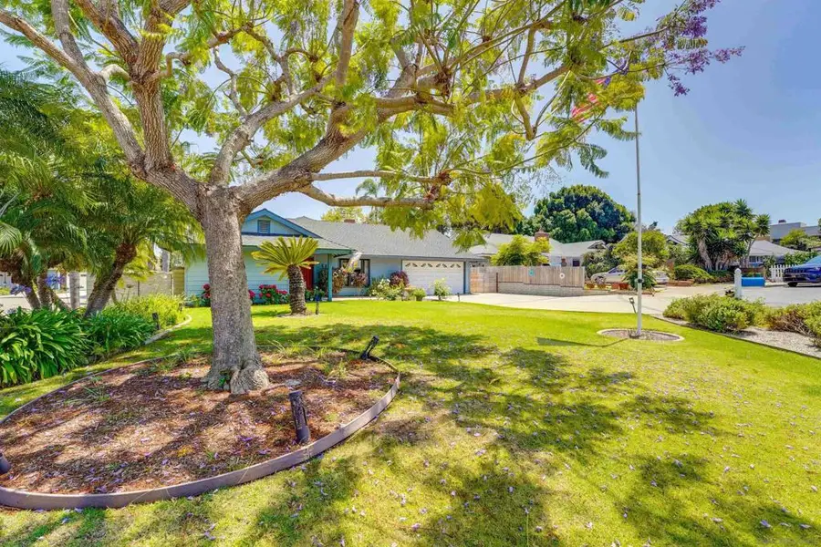 1561 Sandalwood Ln, Carlsbad, CA 92008 - #2