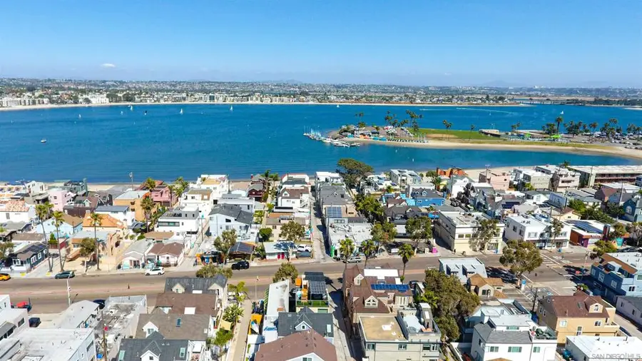 Address Withheld By Seller, San Diego, CA 92109 - #3