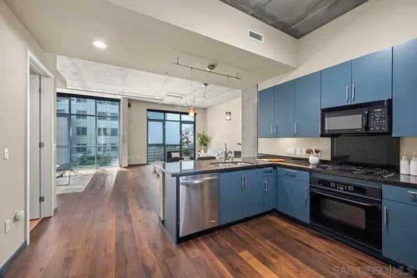 527 10th Ave #302, San Diego, CA 92101