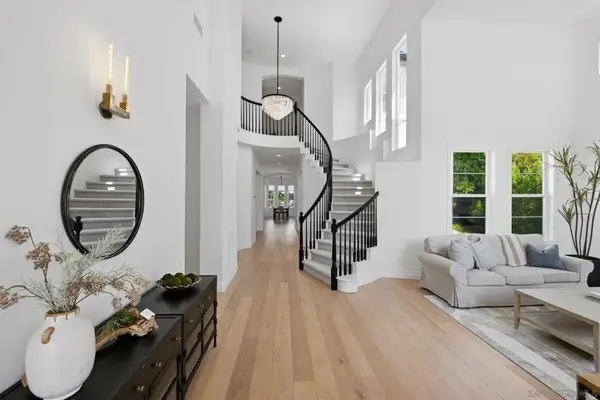 855 Stratford Knoll, Encinitas, CA 92024