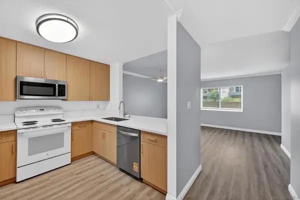 7545 Charmant Dr #1301, San Diego, CA 92122