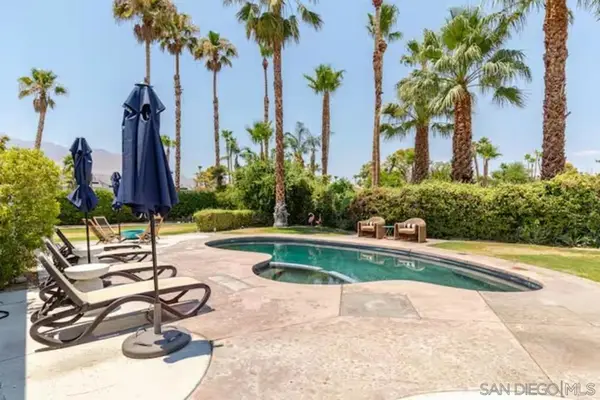 1318 E Via Escuela, Palm Springs, CA 92262