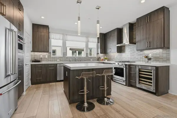 2806 Avella Cir, San Diego, CA 92108