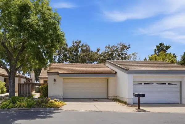 1853 Cathedral Gln, Escondido, CA 92029