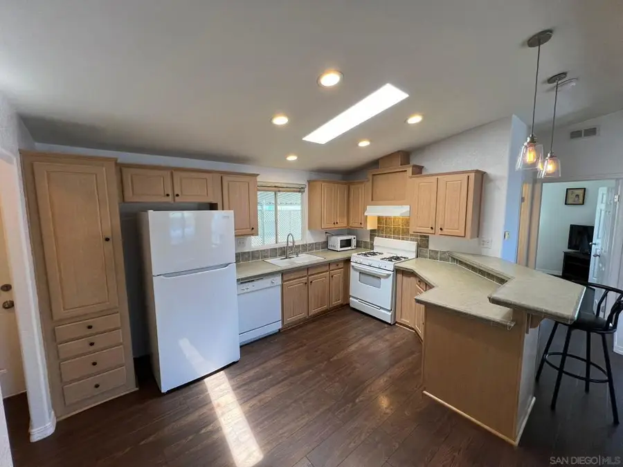 1001 S Hale #SPC 77, Escondido, CA 92029 - #2