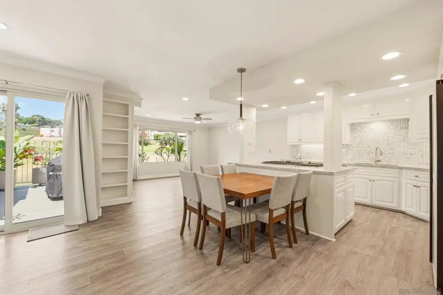 7525 Jerez Ct. #Unit F, Carlsbad, CA 92009 - #2