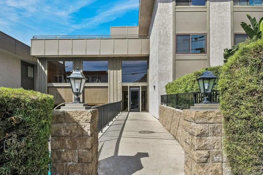 3940 Dove #204, San Diego, CA 92103 - #2