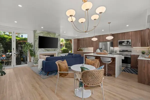 404 Bonair St, La Jolla, CA 92037