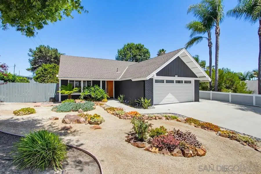 969 Chablis Ln, Vista, CA 92083 - #2