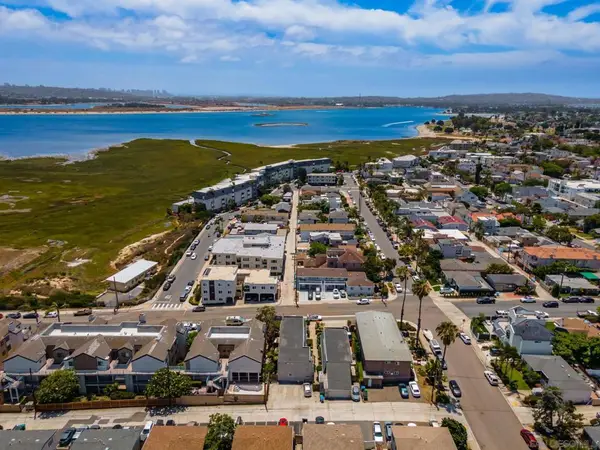 2018 Pacific Beach Drive #5, San Diego, CA 92109