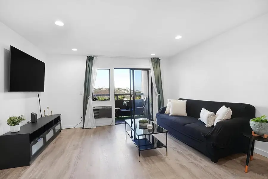 6930 Hyde Park Dr #218, San Diego, CA 92119 - #2
