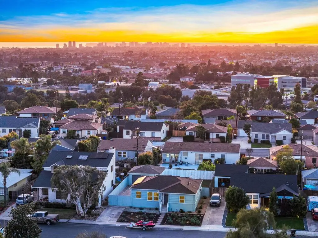 4220 E Overlook Dr, San Diego, CA 92115 - #1