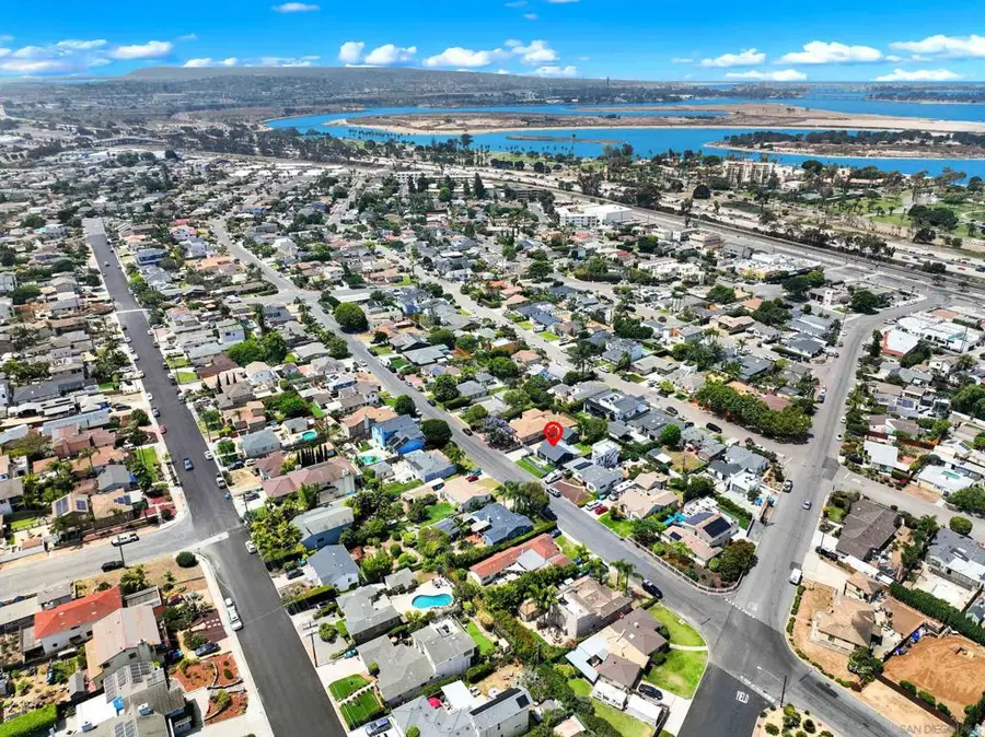 2012 Erie St, San Diego, CA 92110 - #2