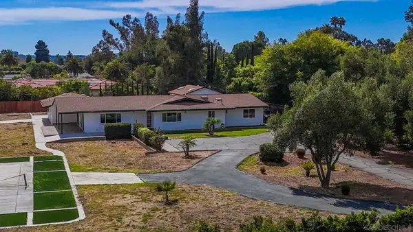 16716 Martincoit Rd, Poway, CA 92064