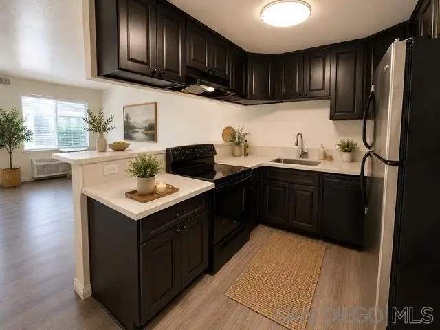 1681 Bayview Heights #31, San Diego, CA 92105 - #3