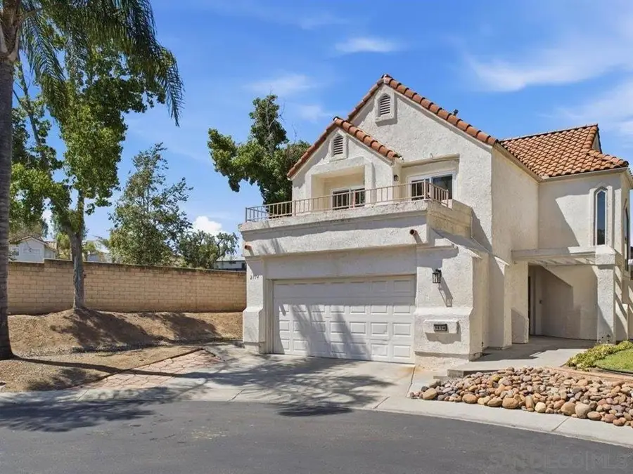 2174 Villa Sonoma Gln, Escondido, CA 92029 - #3