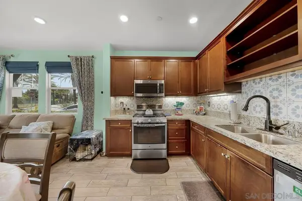 1545 Crown Ln #6, Chula Vista, CA 91915