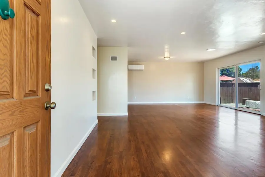 2533 Calle Tres Lomas, San Diego, CA 92139 - #3