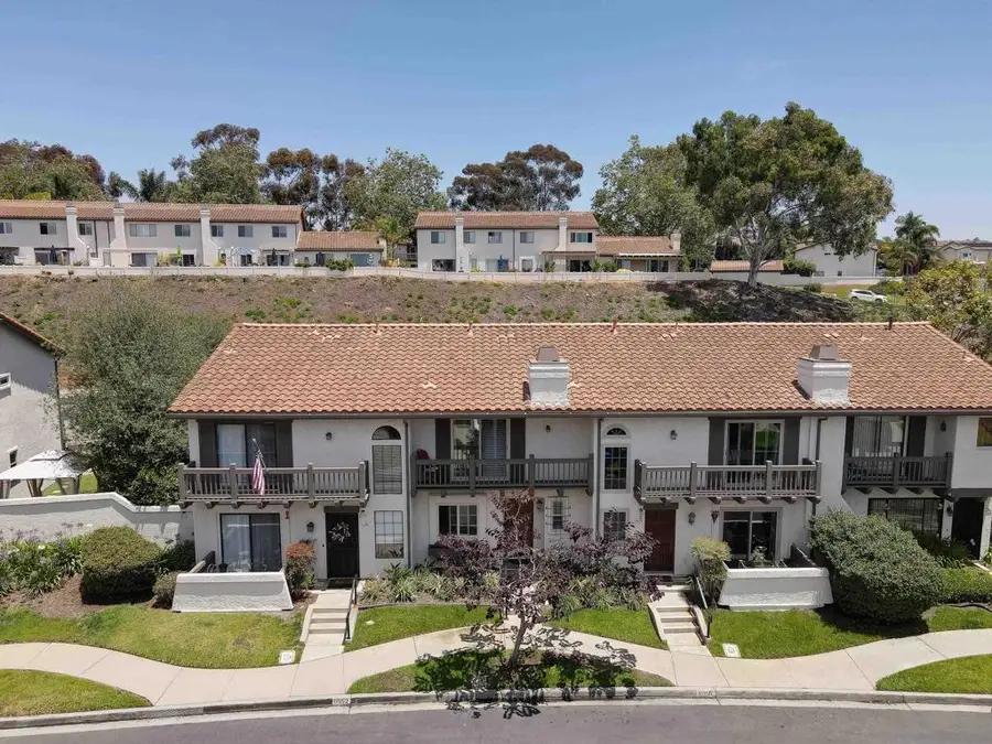 6854 Maple Leaf Dr, Carlsbad, CA 92011 - #2