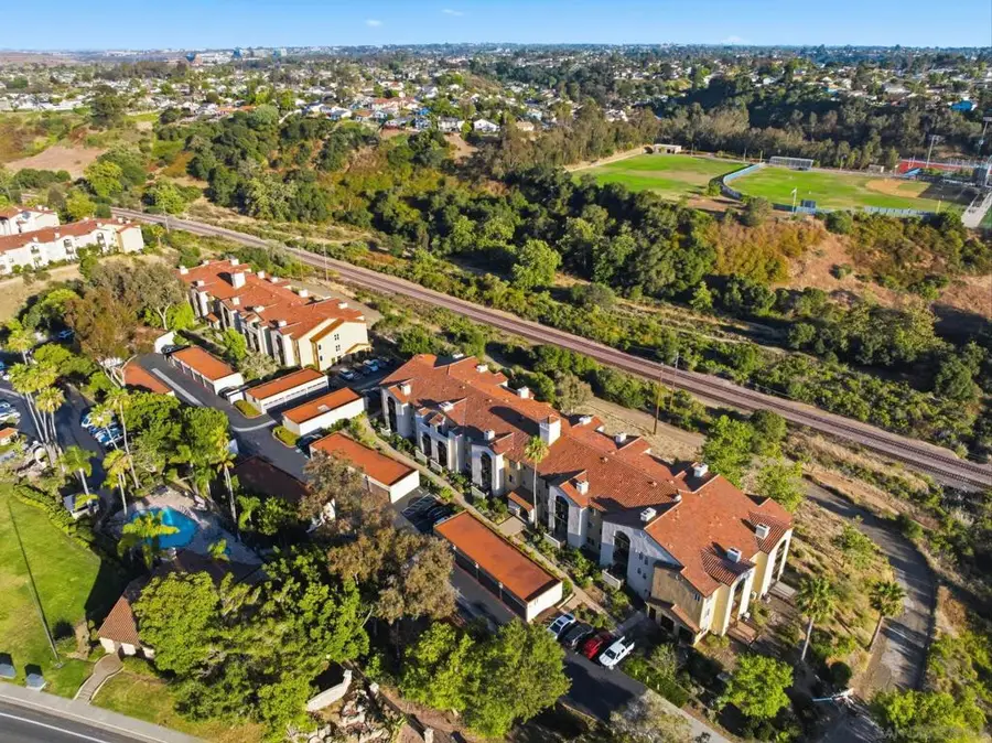 7130 Shoreline Dr #1211, San Diego, CA 92122 - #2