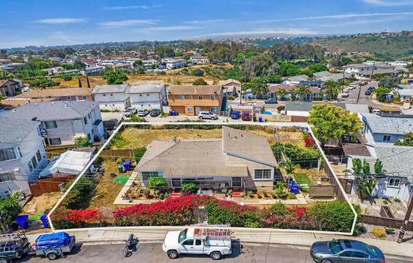 2224 26 W Jewett, San Diego, CA 92111