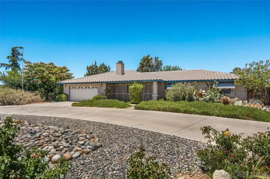 12450 Algonquin, Apple Valley, CA 92308 - #2