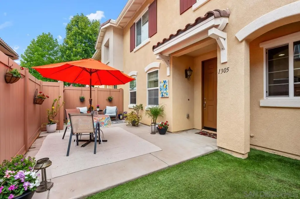 1305 Isabella Way, Vista, CA 92084 - #1